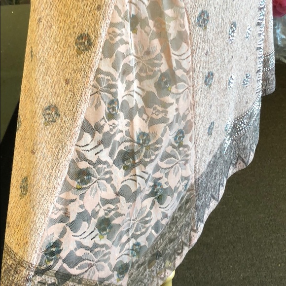 💐Vocal Sweater Tank Top💐 - Picture 3 of 6